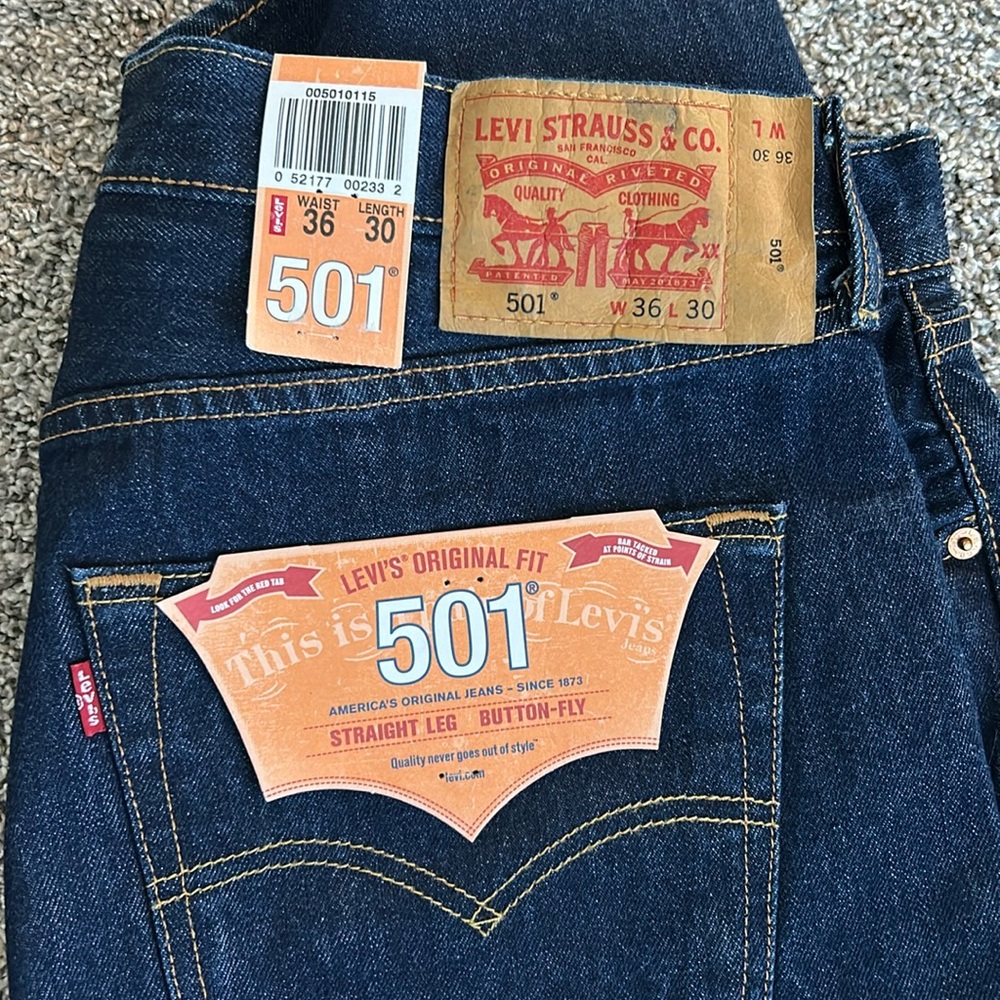 Levi 501 Button Fly Jeans NWT
